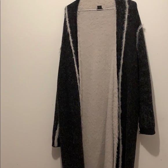 Warm cashmere sweater - Picture 2 of 2